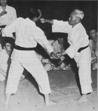 Imagem de Gichin Funakoshi